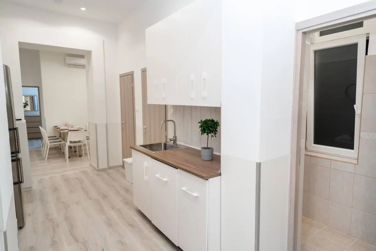 Very Central Extra Large Brand New Aircon Apartment Budapest Hongrie