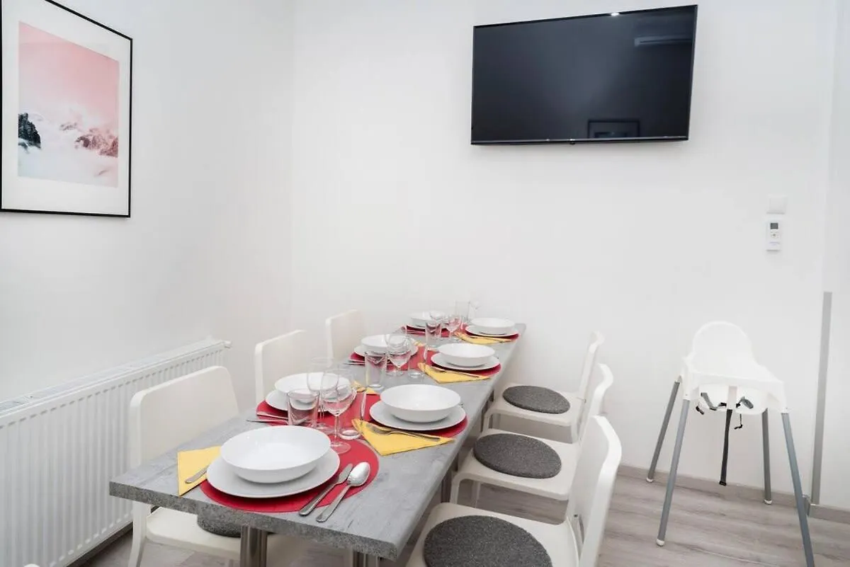 Very Central Extra Large Brand New Aircon Apartment Budapest