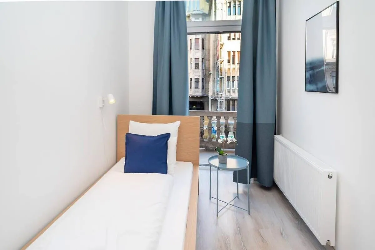 Very Central Extra Large Brand New Aircon Apartment Budapest Hongrie