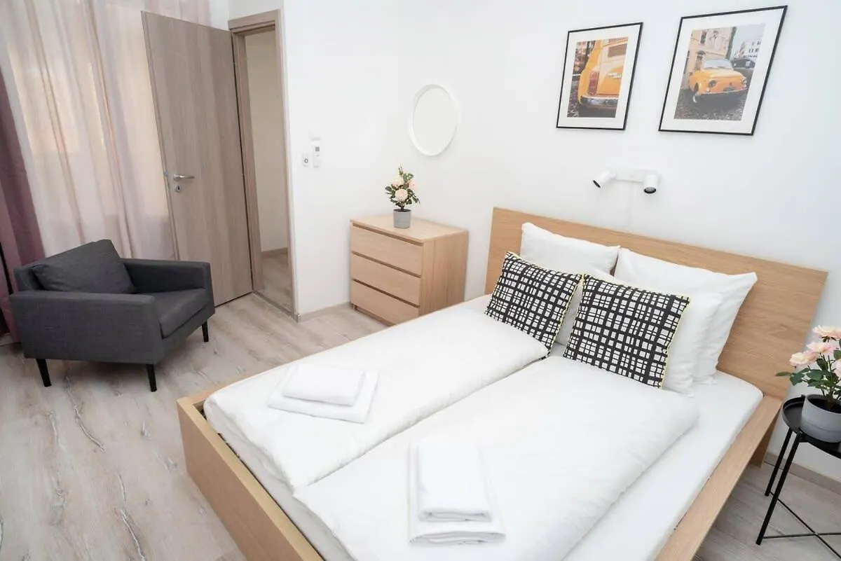 Very Central Extra Large Brand New Aircon Apartment Budapest