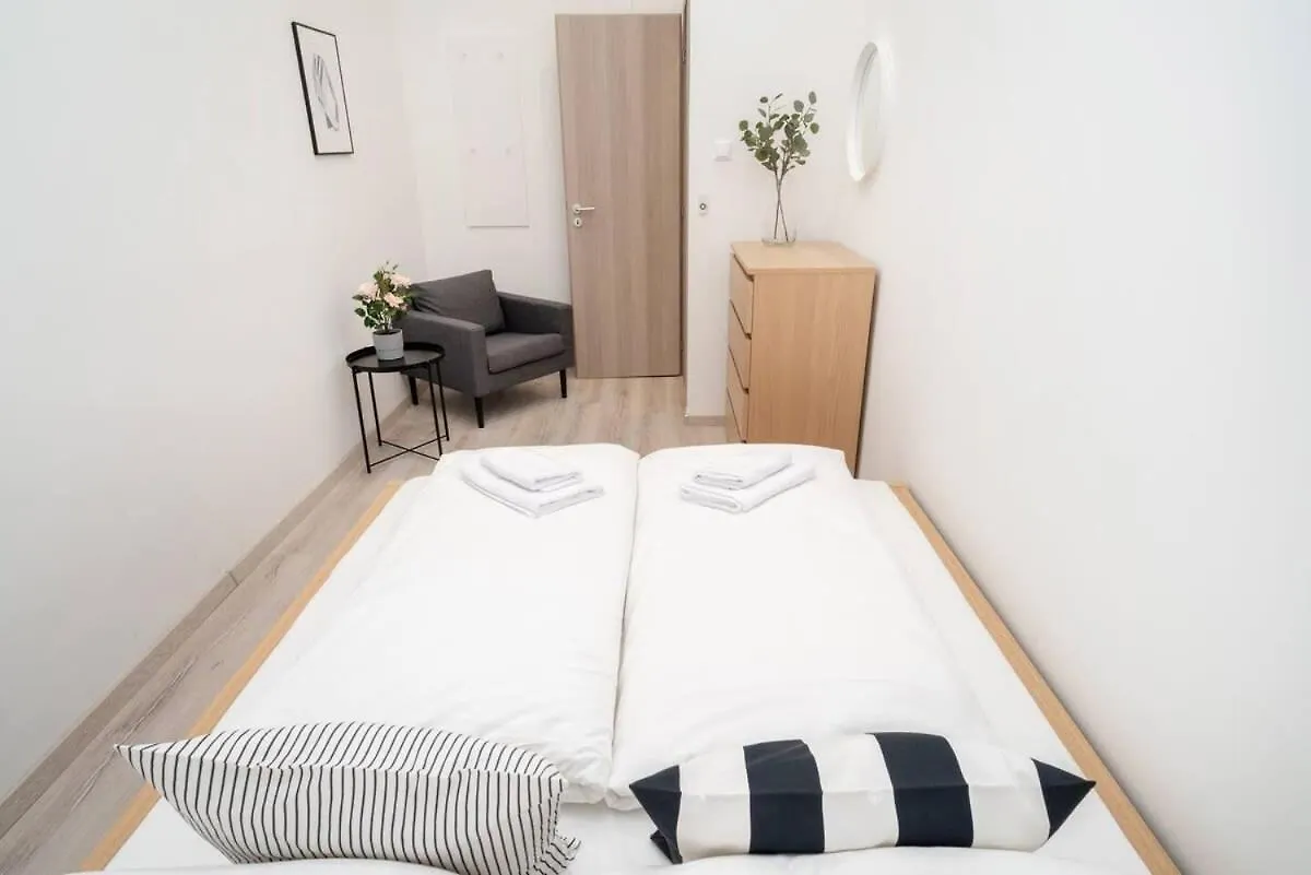 Very Central Extra Large Brand New Aircon Apartment Budapest