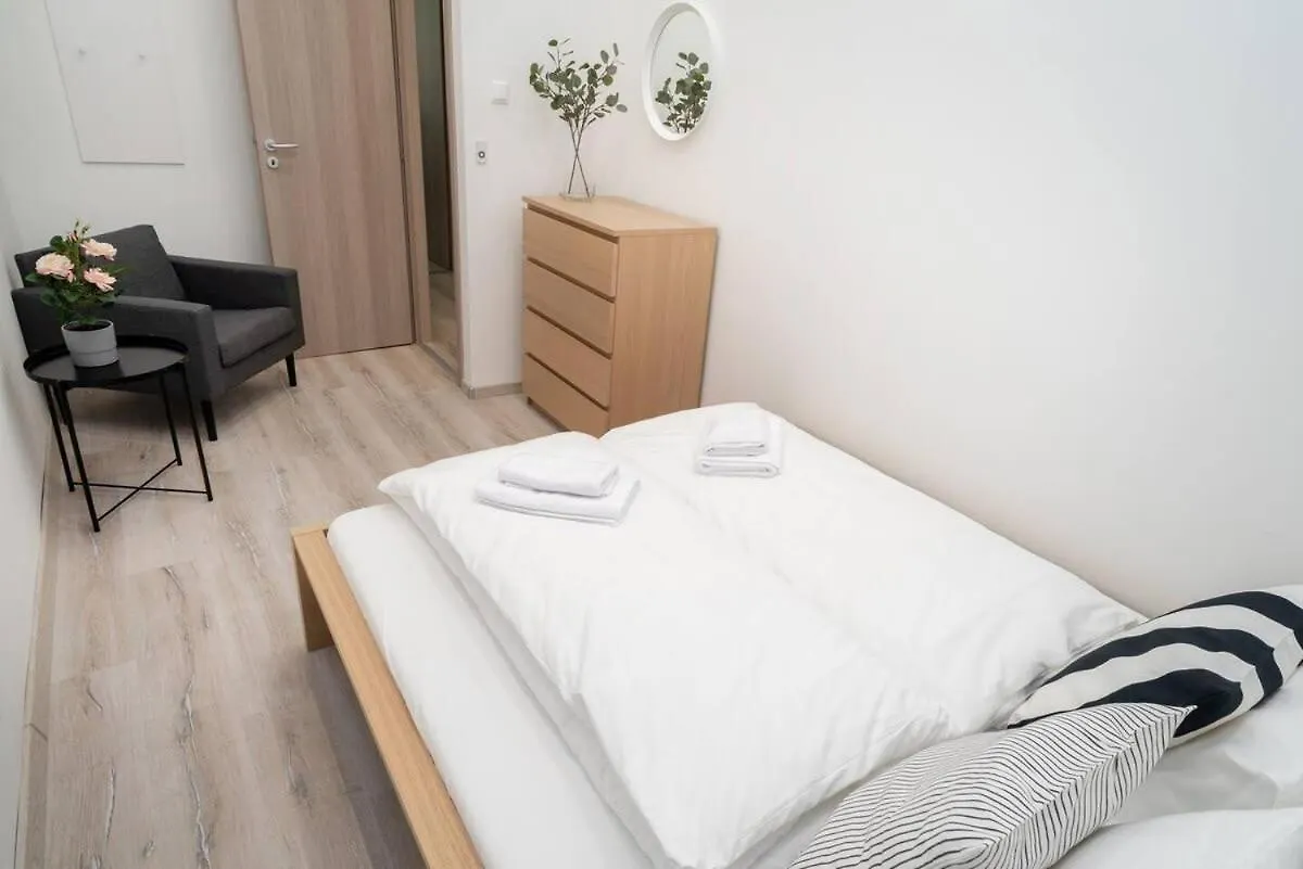 Very Central Extra Large Brand New Aircon Apartment Budapest