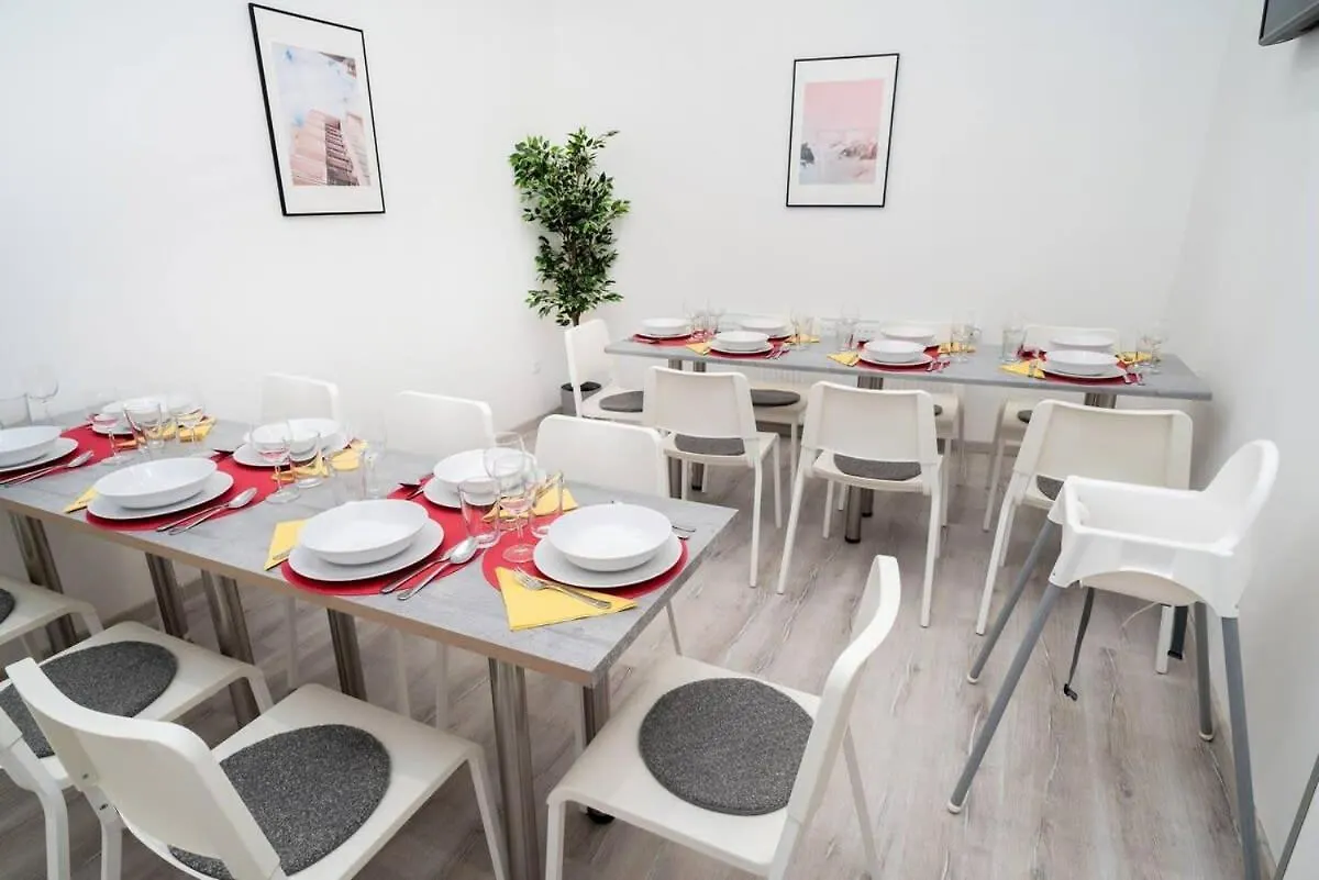 Very Central Extra Large Brand New Aircon Apartment Budapest
