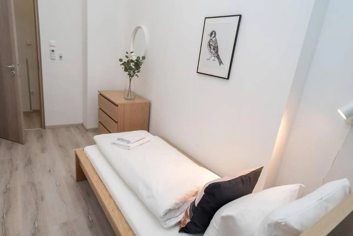 Very Central Extra Large Brand New Aircon Apartment Budapest Hongrie