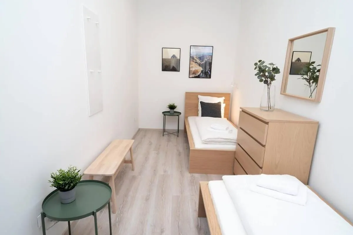 Very Central Extra Large Brand New Aircon Apartment Budapest