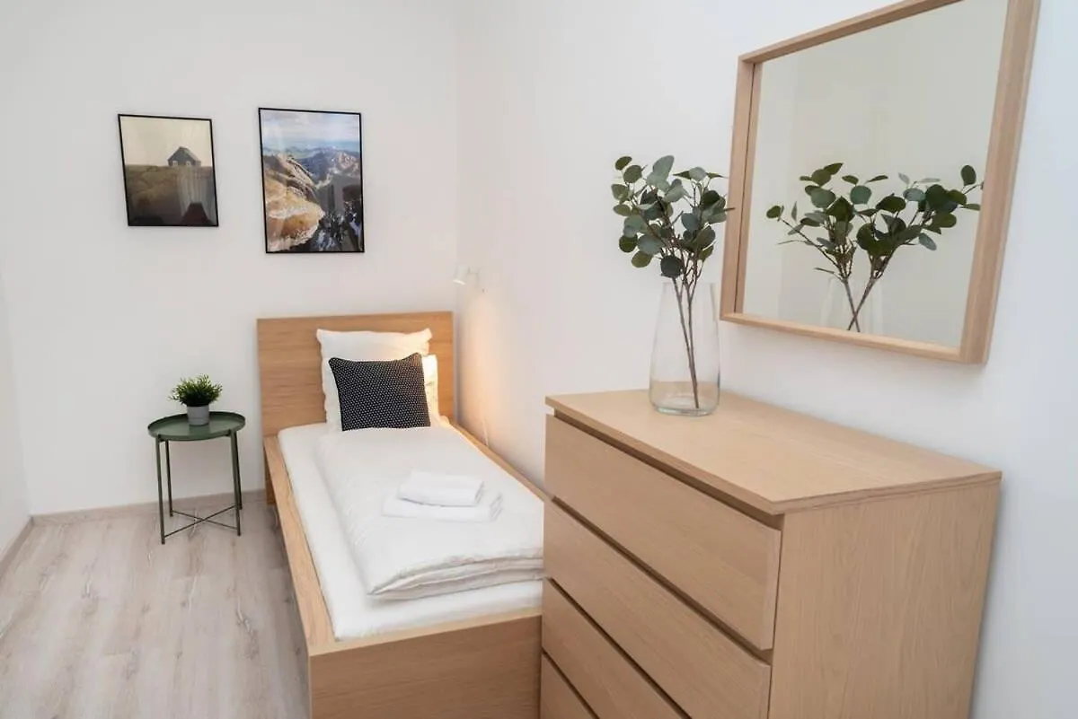 Very Central Extra Large Brand New Aircon Apartment Budapest