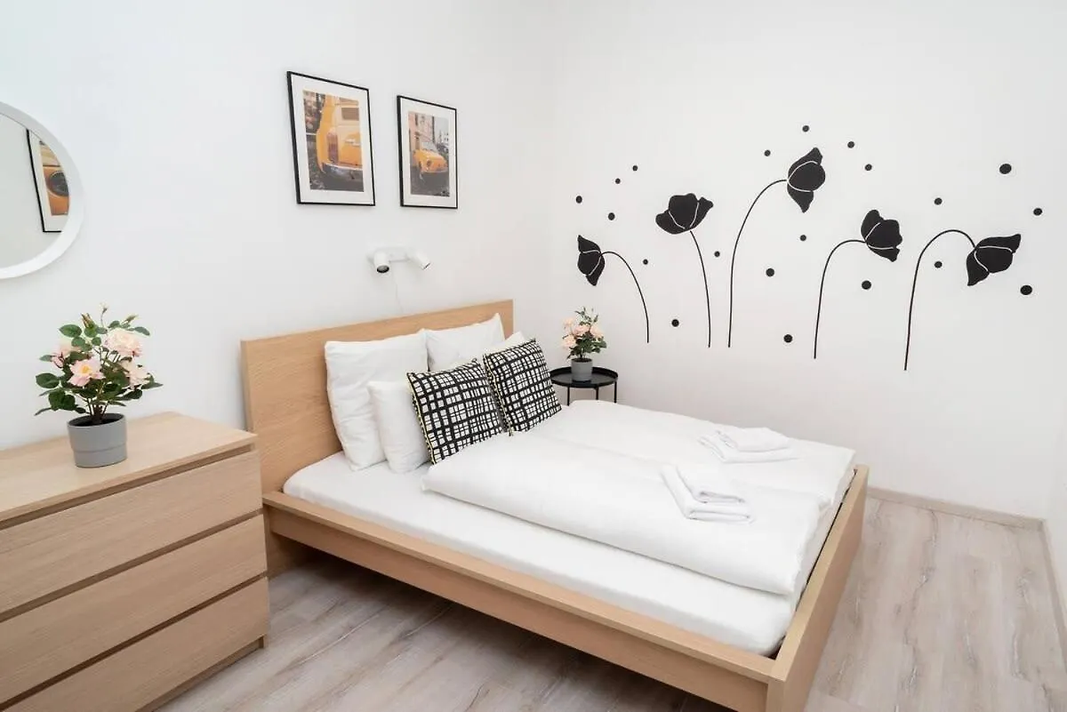 Very Central Extra Large Brand New Aircon Apartment Budapest 0*,